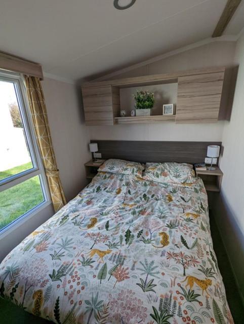 ホテル Sleeps 6 Modern And Bright Caravan Littlesea Haven ウェーマス エクステリア 写真